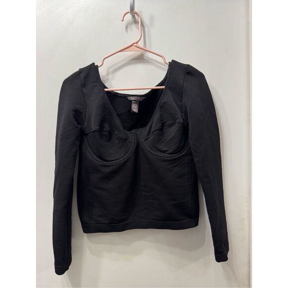 Victoria’s Secret size XL Black ribbed Crop Top with underwire - Picture 2 of 7